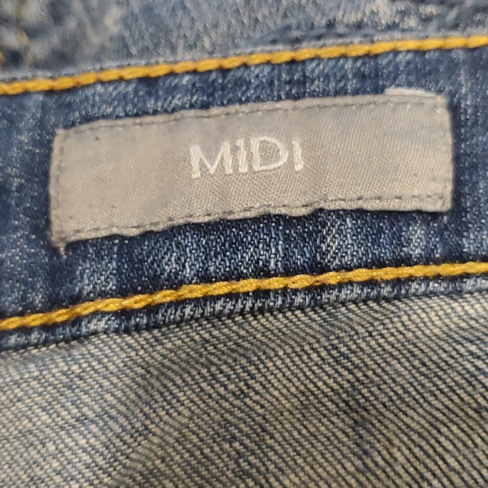 Aeropostale midi distressed denim blue jean shorts women size 10